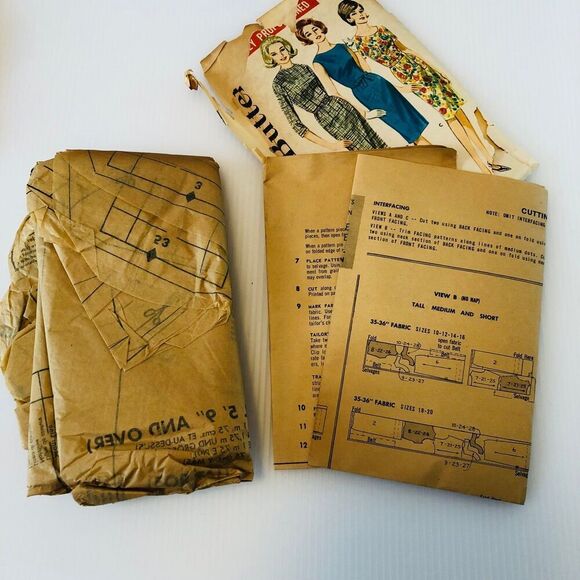 Vintage Sewing Patterns from the 60s Set of 4 - Picture 7 of 12